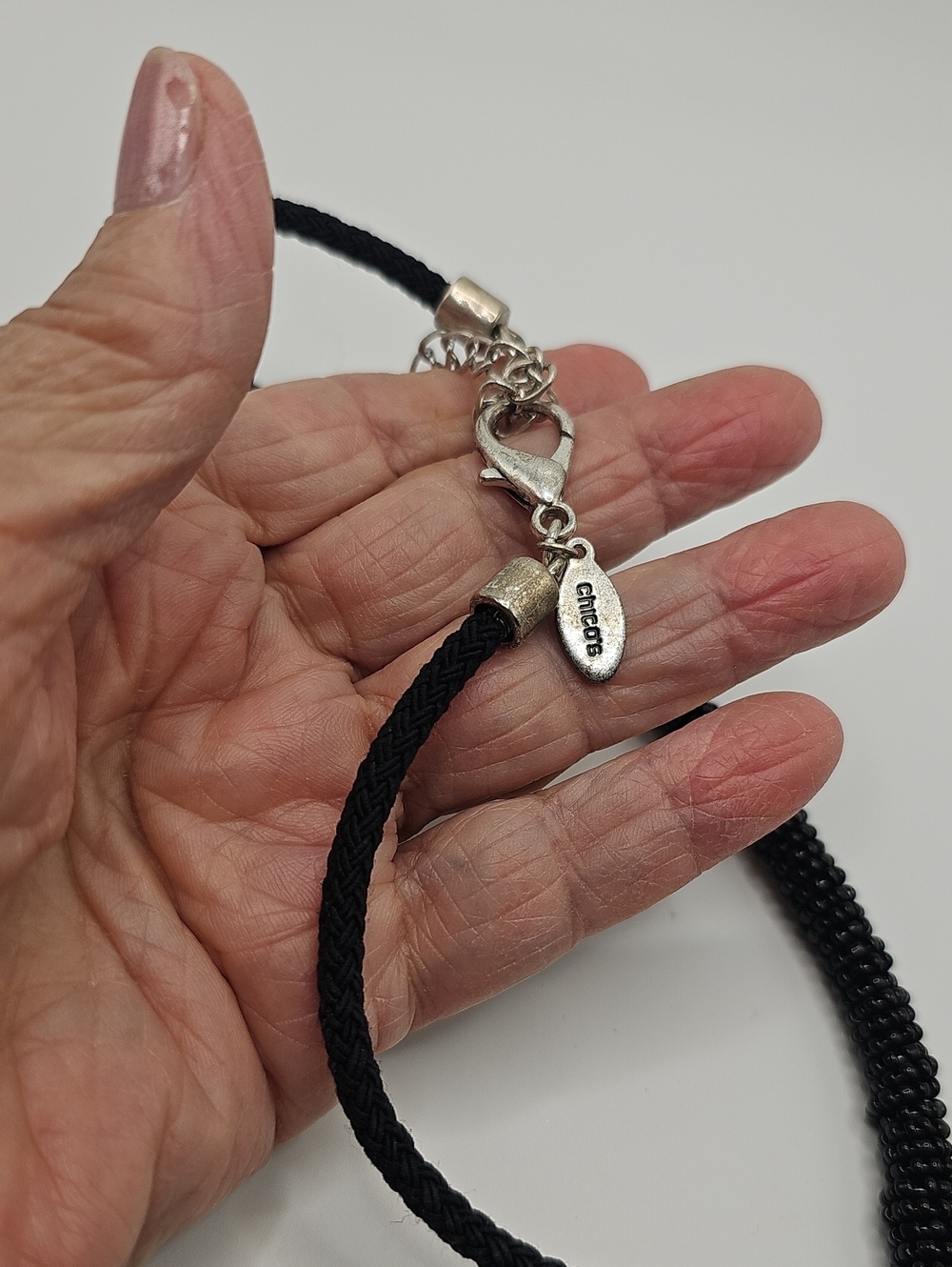 Elegant Black & White Seed Beaded Link Necklace W/ Silver Tassel Made By CHICOS - Picture 4 of 6